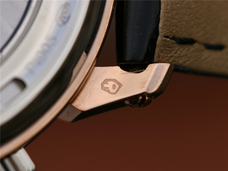 百达翡丽超级复杂功能时计系列6104R-001腕表